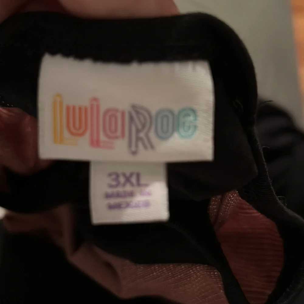 LulaRoe Randy - Picture 4 of 4